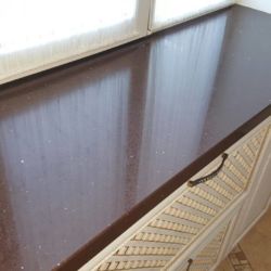Подоконник из искусственного камня - кварцита Technistone Starlight Brown Подоконник из кварцита Technistone Starlight Brown