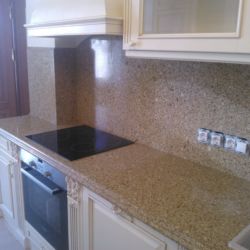 Столешница с фигурным торцом из Caesarstone 6350
