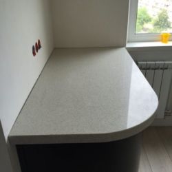 Столешница и подоконник из искусственного камня (кварцита) белого цвета Vicostone BC190 (Вьетнам)