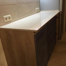 Столешница на кухню из бежевого украинского кварцита Atem Beige Light 0022