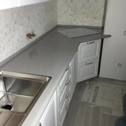 Столешница из украинского кварцита Atem Grey 0003