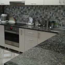 Столешница из Луковецкого гранита