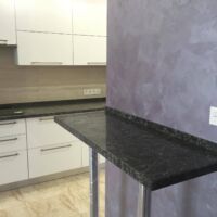 Барная стойка в виде полки из кварцита Caesarstone 6003 Столешницы из кварцевого камня Caesarstone 6003