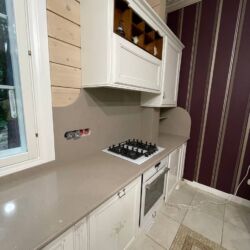 Кухонна стільниця вишотовлена з іспанського кварциту Silestone Coral Clay Стільниця з кварциту Silestone Coral Clay. Фото 2
